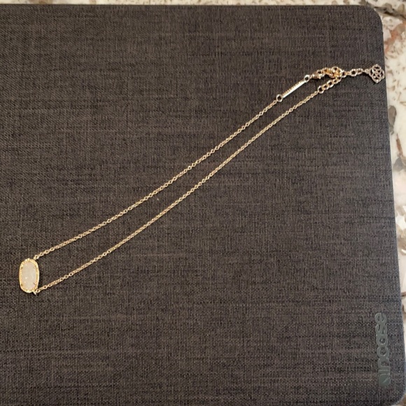 Kendra Scott Jewelry - Kendra Scott Elisa Pendant Necklace Rose Gold White Drusy
